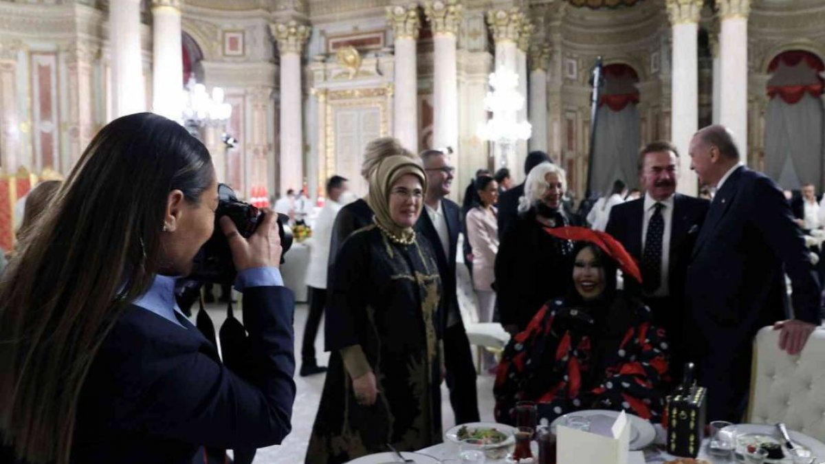 Hülya Avşar'dan Dolmabahçe'de iftar açıklaması: Gizli gizli yapıyordum