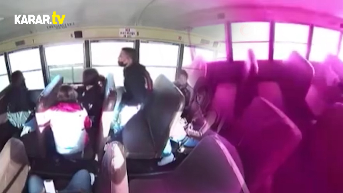 ABD'de korkunç kaza: Yarış yapan araç okul otobüsüne çarptı