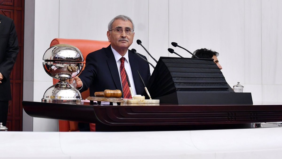 Eski Merkez Bankası Durmuş Yılmaz'dan "Maliyeti ağır olur" uyarısı: 500 TL'yi basmak zorundalar