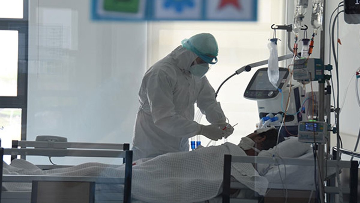 Vaka sayısında zirvedeydi: Şimdi yoğun bakımları kapatılıyor