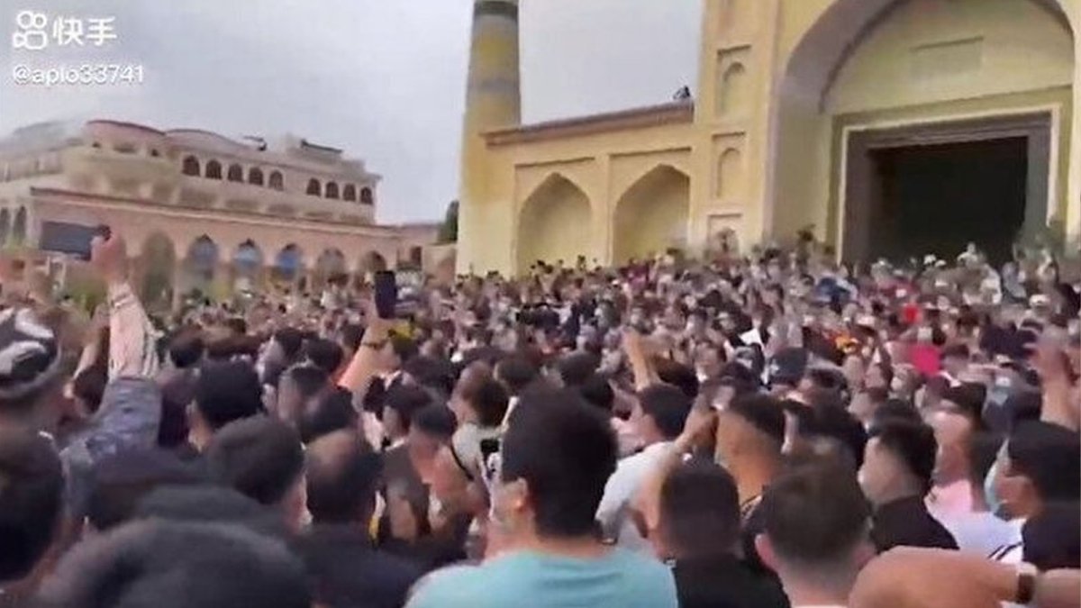 Doğu Türkistan'da 6 yıl sonra ilk bayram namazı kılındı