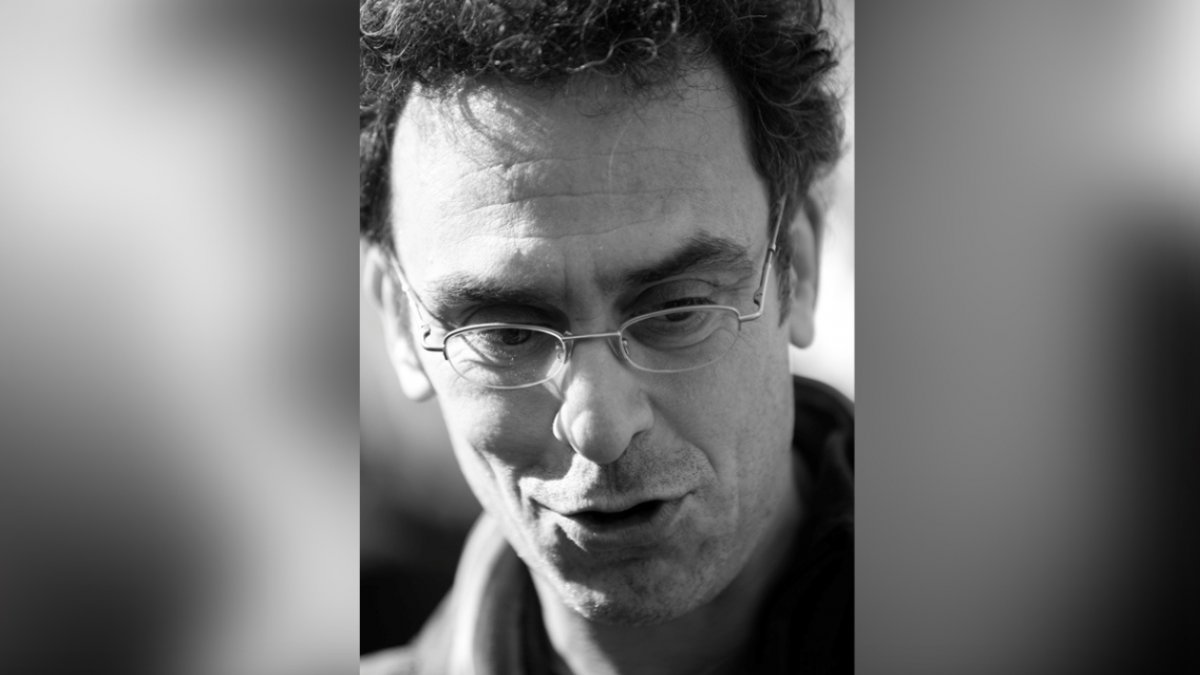 Açık Radyo'nun kurucularından Cem Madra hayatını kaybetti