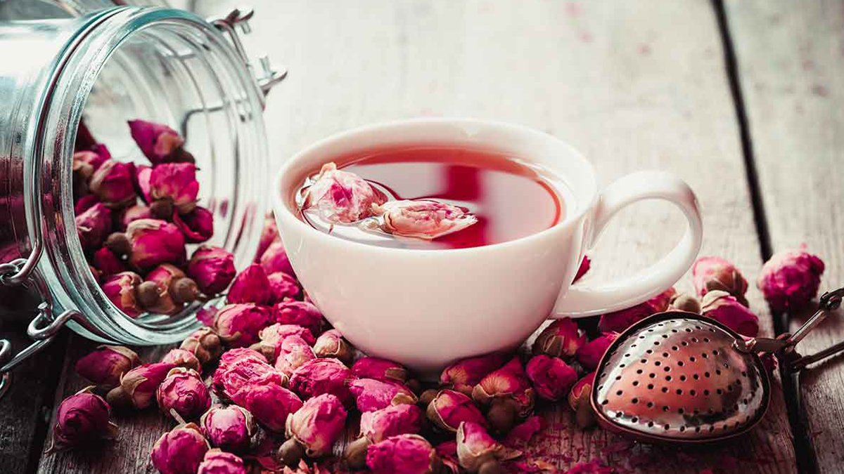 Dünyanın En Hoş Kokusuyla 10 Yaş Gençleşin! İşte Gül Çayının Zamana Karşı Mucize Gücü
