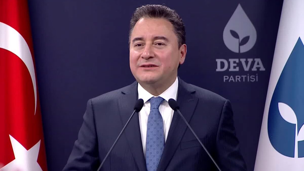 Babacan'dan 'enflasyon' yorumu: Bir yıkım yaşıyoruz