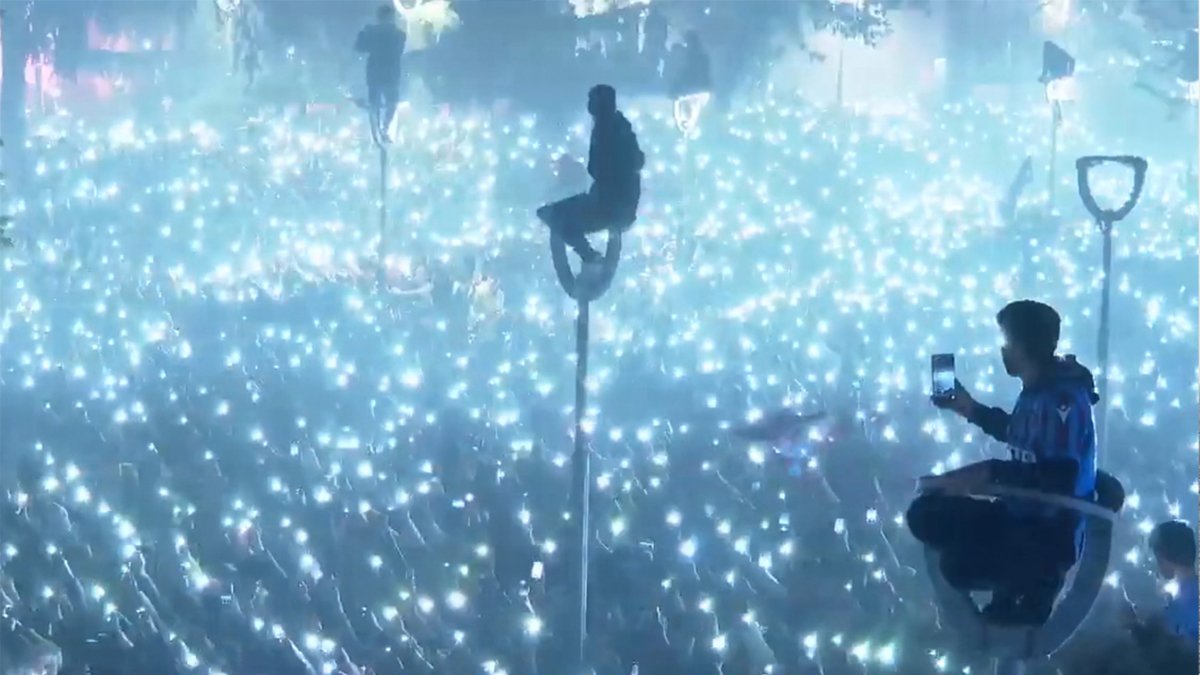 38 yıl sonra gelen şampiyonluğu aydınlatma direğinde kutladı: Elektrik çarpacağını düşünmedim