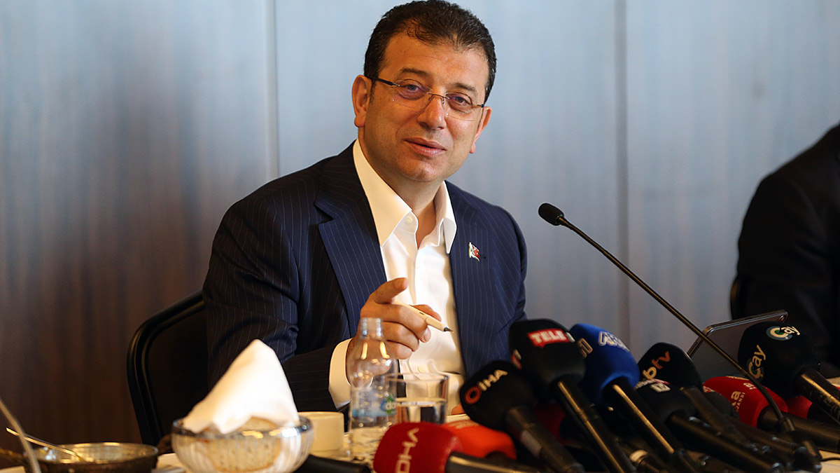 İmamoğlu'ndan 'gazetecilerle fotoğraf' açıklaması: Abdulkadir Selvi'yi davet edeceğim