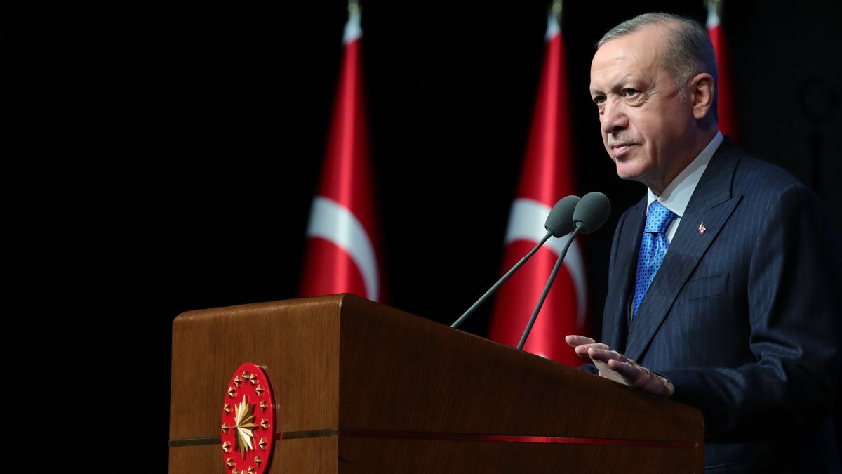 Erdoğan: Özgürlükçü anayasayı da biz yapacağız