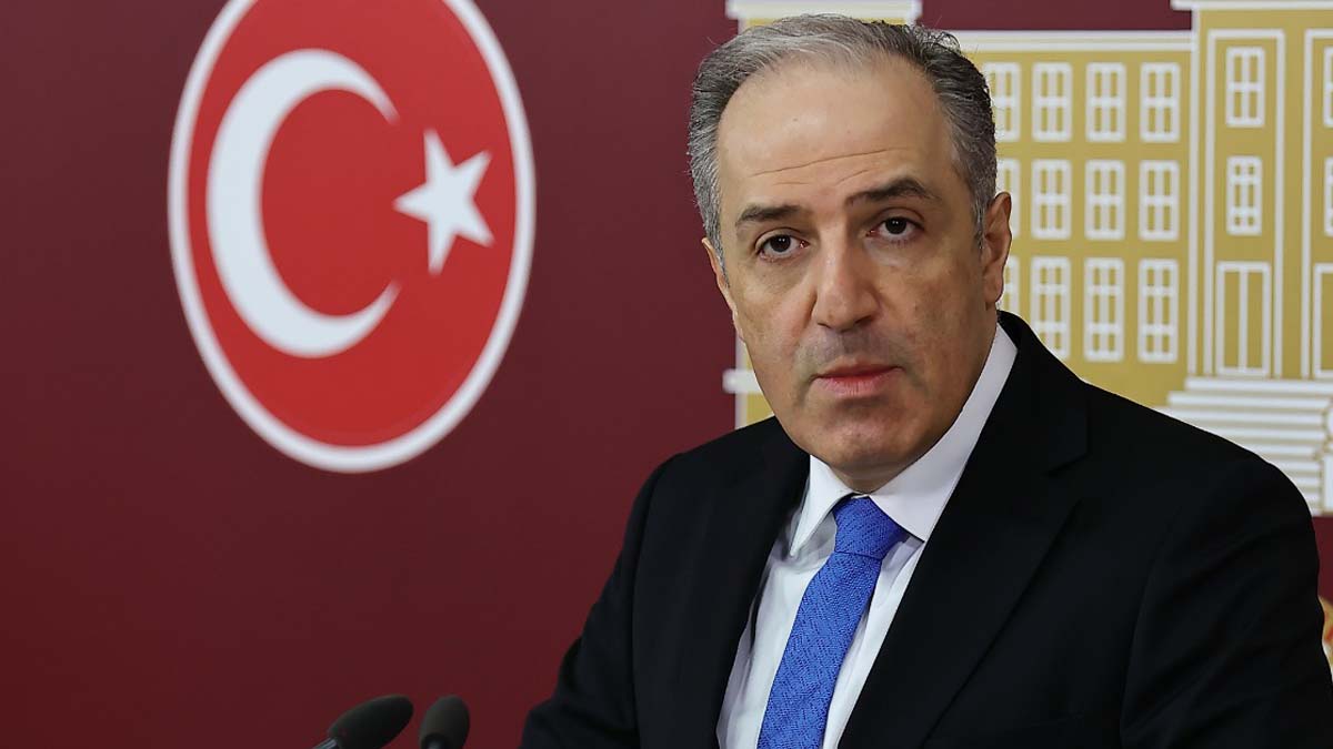 Yeneroğlu'ndan Soylu'ya 'Nesin Vakfı' tepkisi