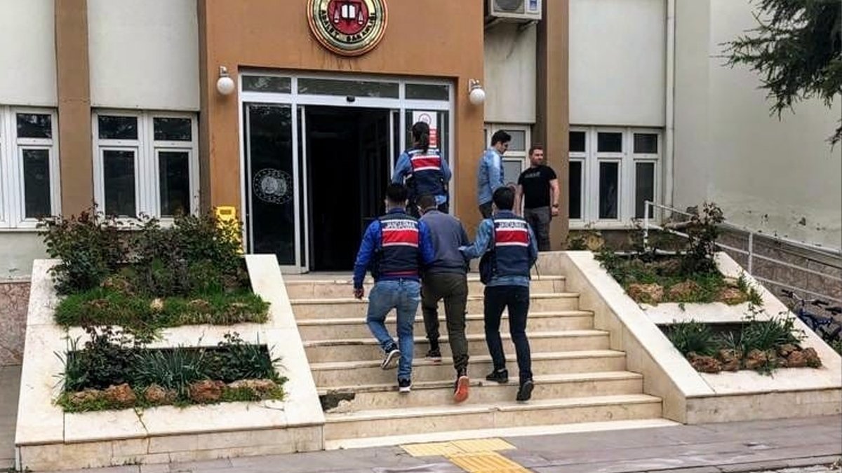 20 yıl önceki cinayet, dosyanın kapanmasına 3 gün kala çözüldü
