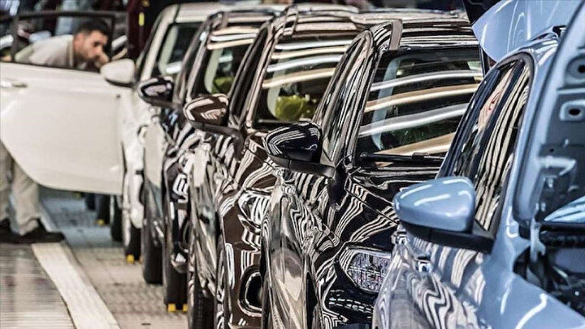 Otomobillere zam yağmuru! Zammı görenler bayinin kapısından dönüyor... Haziran ayı zamlı başladı