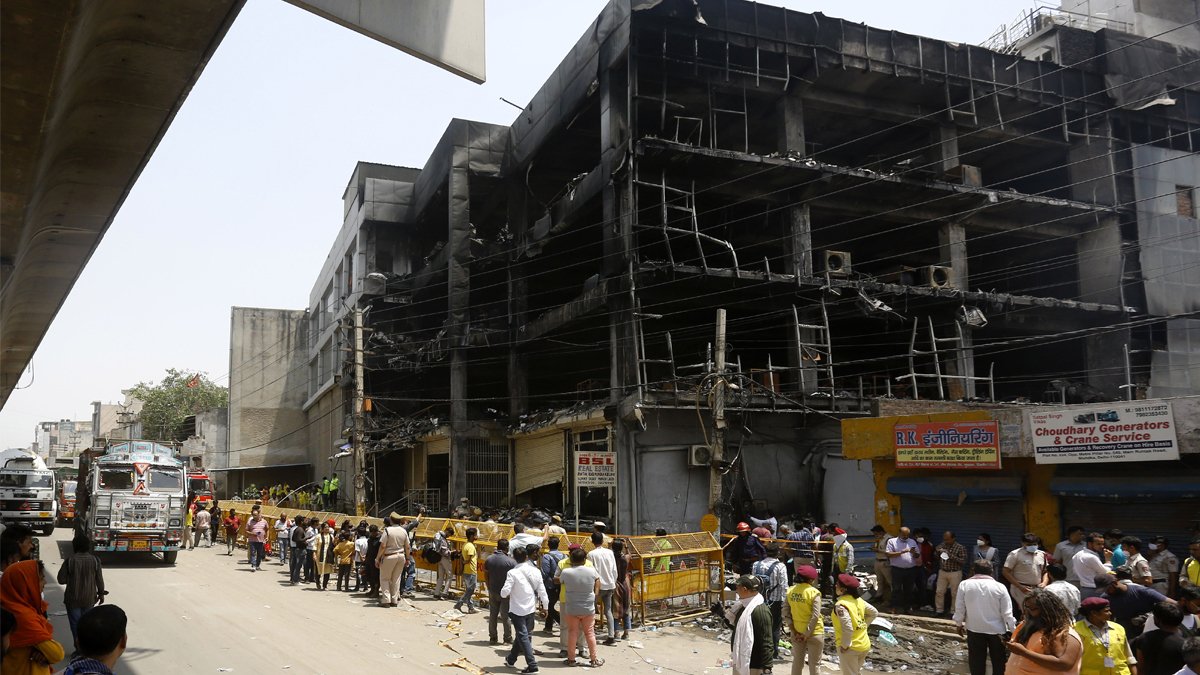 Hindistan’ın Delhi kentinde yangın faciası: 27 kişi öldü, 40 kişi yaralandı