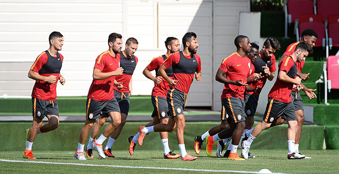 Galatasaray'da geçen sezon verimli olmayan futbolcularla yollar ayrılıyor