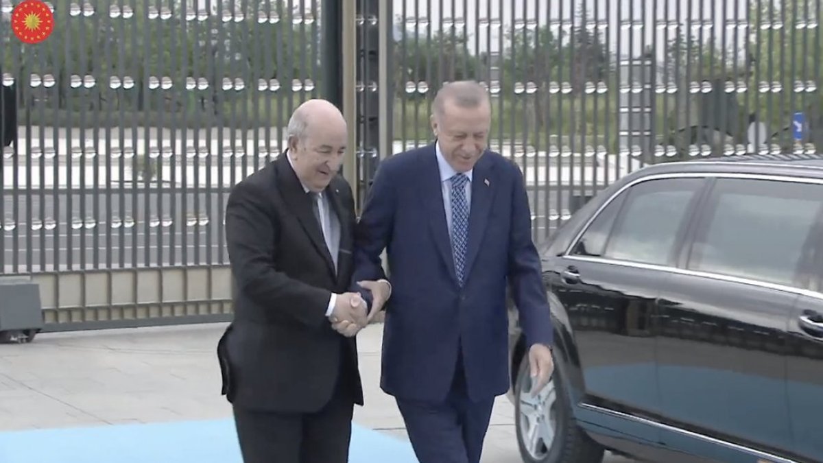 Cumhurbaşkanı Erdoğan, Cezayirli mevkidaşı Tebbun'u resmi törenle karşıladı