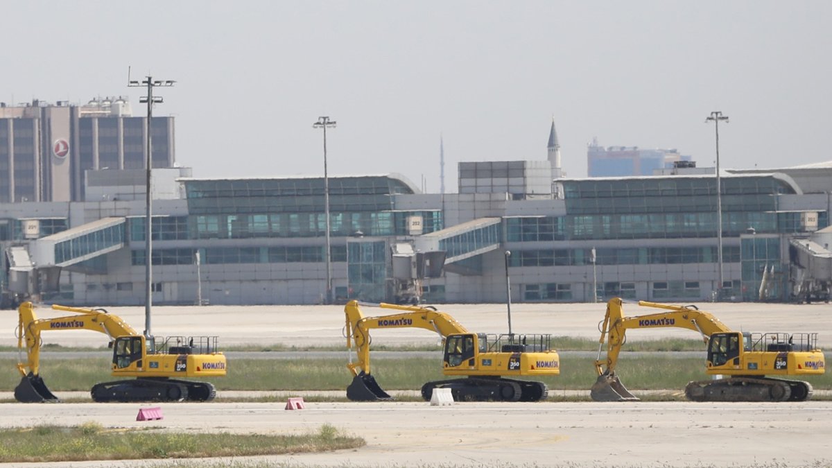 Atatürk Havalimanı yıkım tartışması: Millet Bahçesi için kepçe vuruldu ama İBB planlarında hala havalimanı