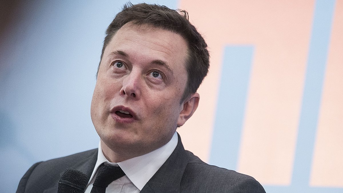 Musk batıyor mu? Binlerce kişiyi işten çıkaracak