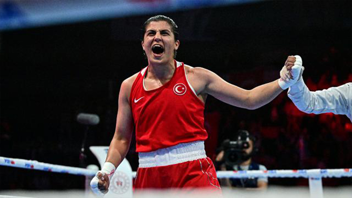 Busenaz Sürmeneli ikinci kez dünya şampiyonu