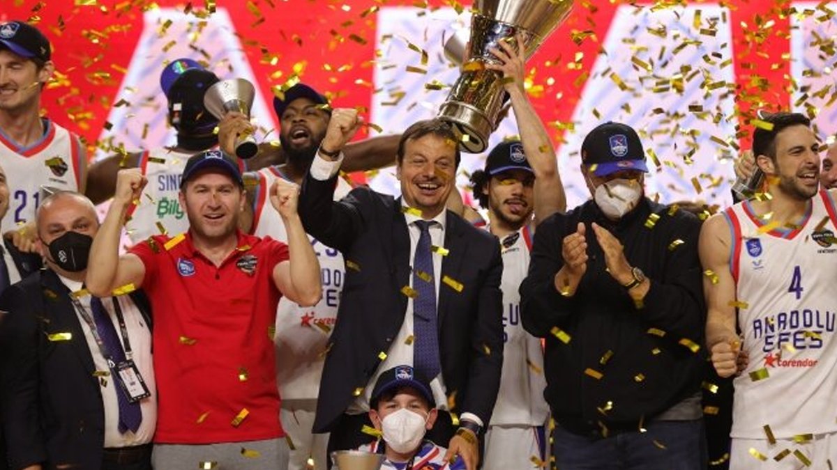 Anadolu Efes tarih yazmak için sahaya çıkıyor: Hedef üst üste ikinci şampiyonluk