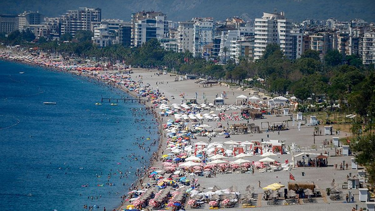 Aşırı sıcaklar turizm sektörünü etkiliyor: Sektörün dinamikleri değişebilir
