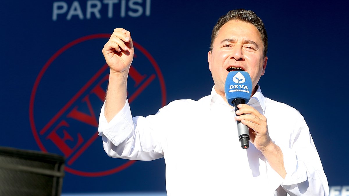 Babacan: İktidarın türlü türlü oyunlarına rağmen Gaziantep'i salladık