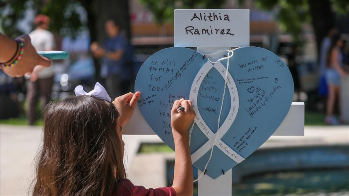Teksas'taki ilkokul katliamında kan donduran detaylar: Ölü taklidi yaparak kurtuldum!