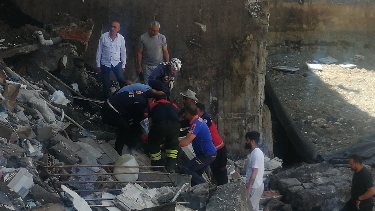 Erzincan'da inşaat kazısında göçük: 2 işçi yaralandı