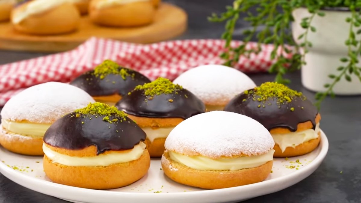 Parmak Yedirten Alman Pastası Tarifi Nasıl Yapılır? İşte Pastane Usulü Tam Ölçülü En Lezzetli Alman Pastası Tarifi