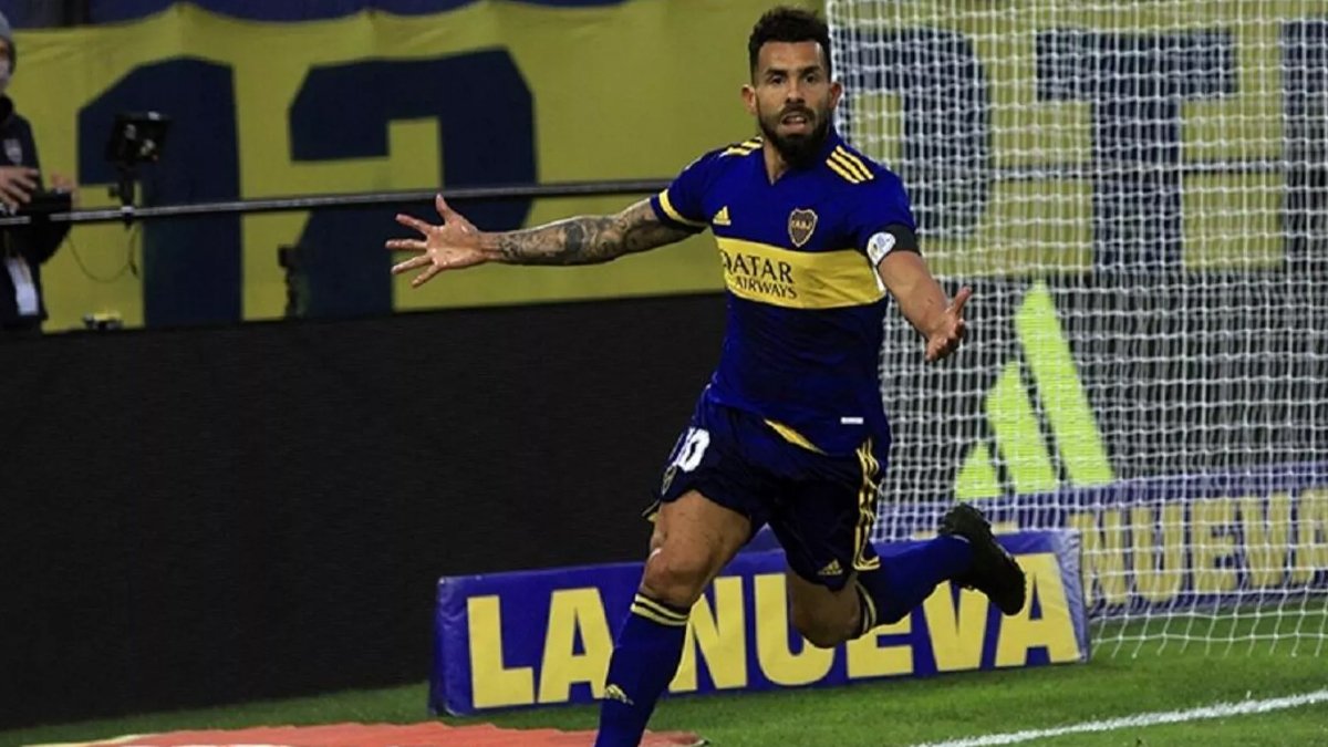 Arjantinli Carlos Tevez futbolu bıraktı