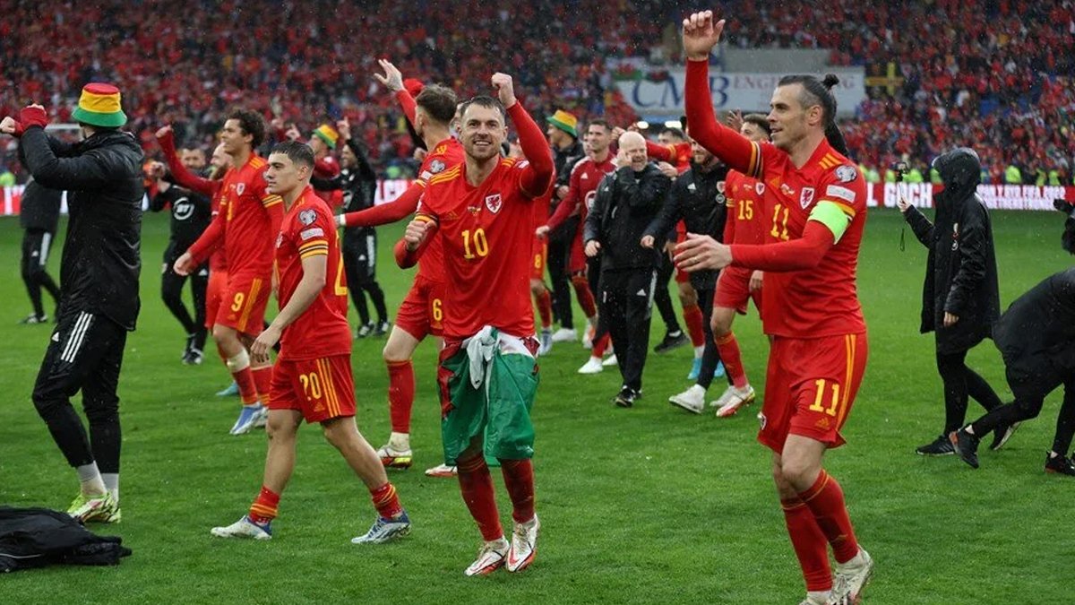 Ukrayna'yı yenen Galler 64 yıl sonra Dünya Kupası'nda