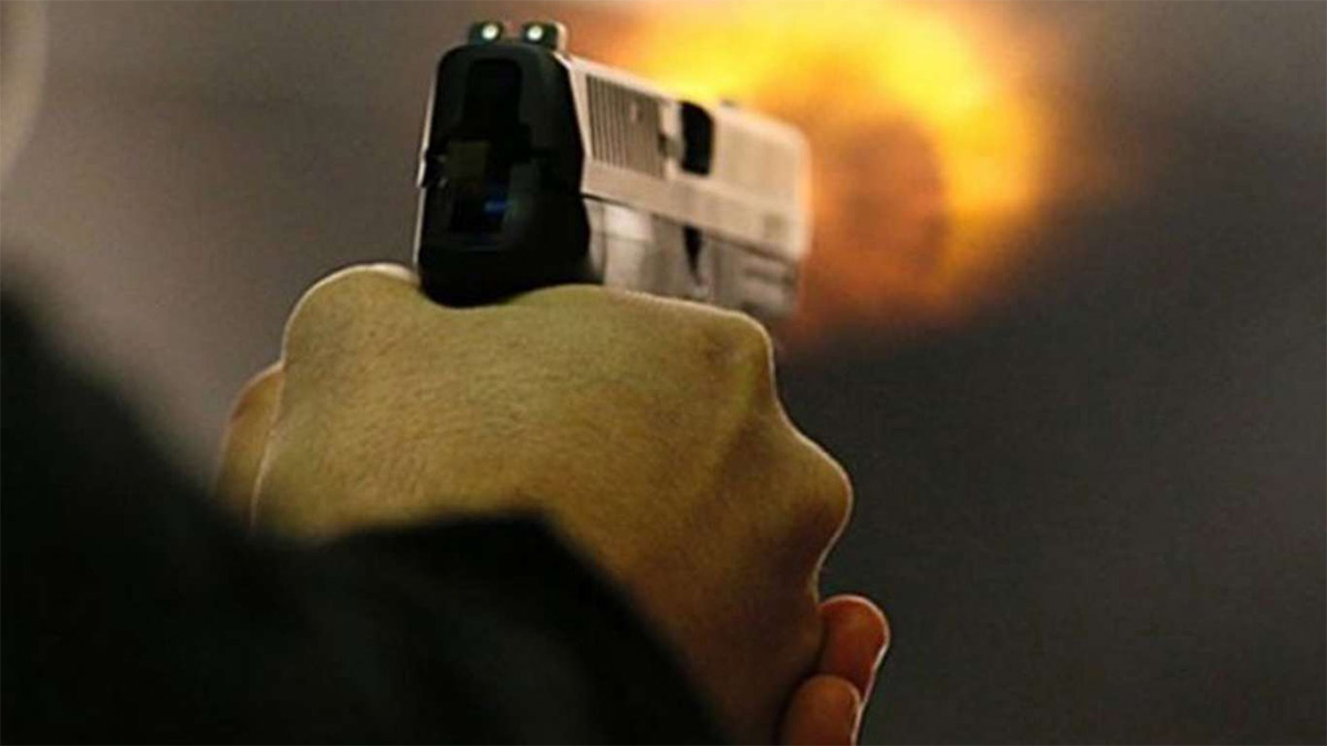 Afyonkarahisar'da dehşet: Eşini öldürüp bir kişiyi yaraladı