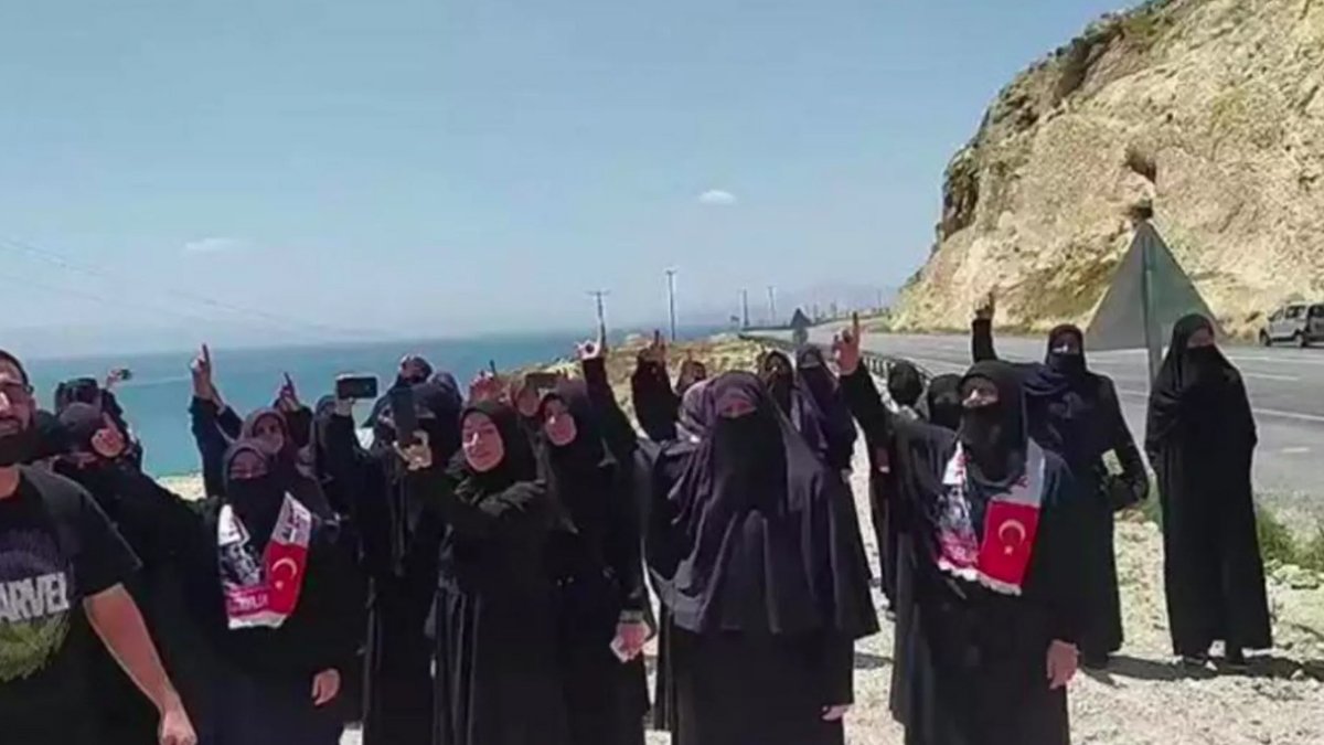 'Furkan Vakfı' üyelerine polis siren sesiyle müdahale etti