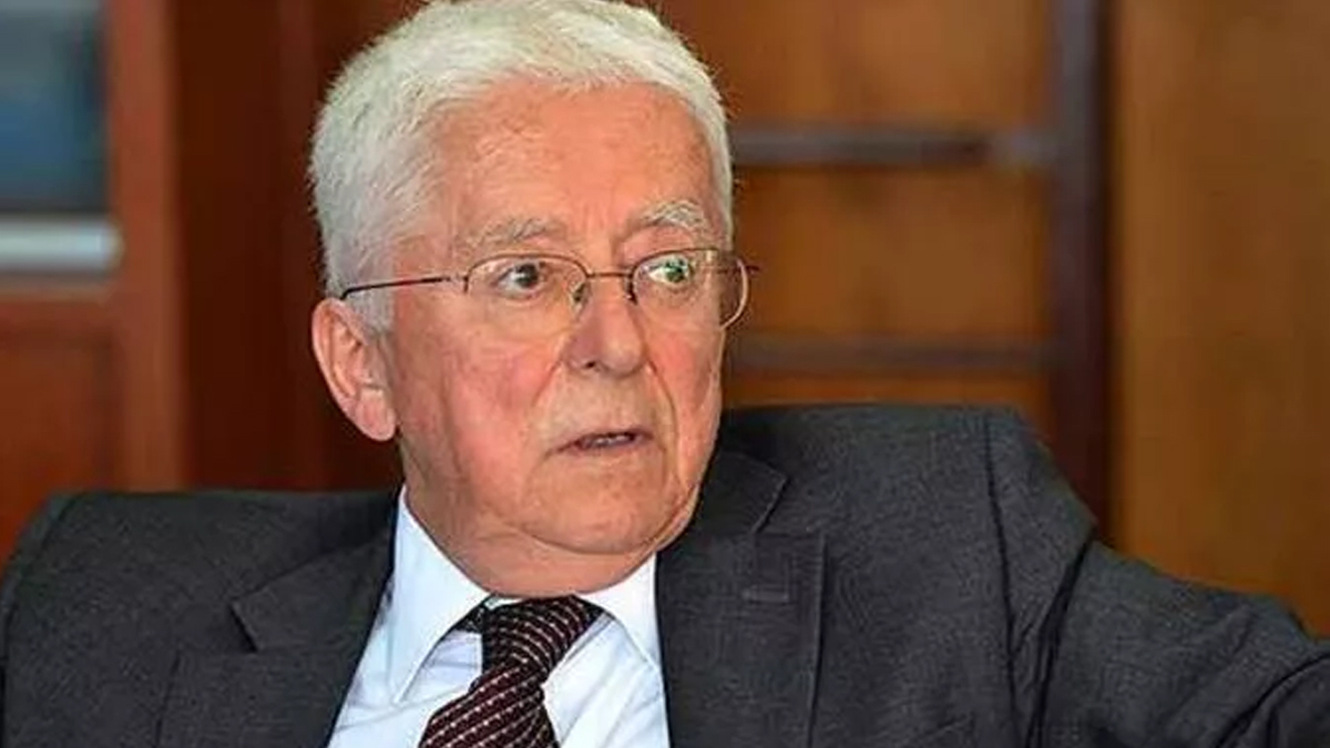 Tarhan Erdem hayatını kaybetti