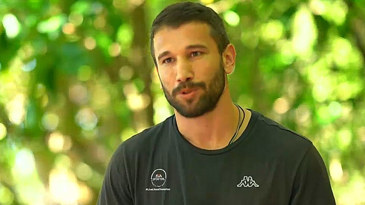 Polisin kafasında şişe kırıp saldırmakla suçlanıyordu! Survivor Adem hakkında mahkemeden karar