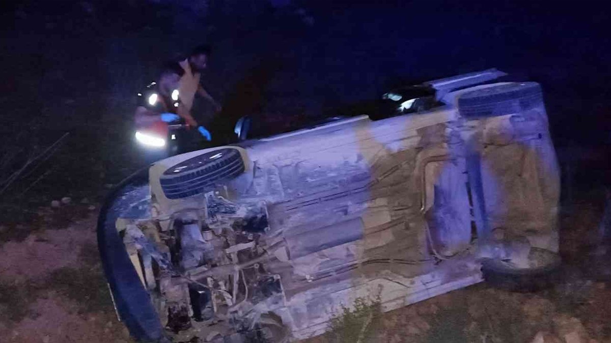 Siirt’te otomobil şarampole yuvarlandı