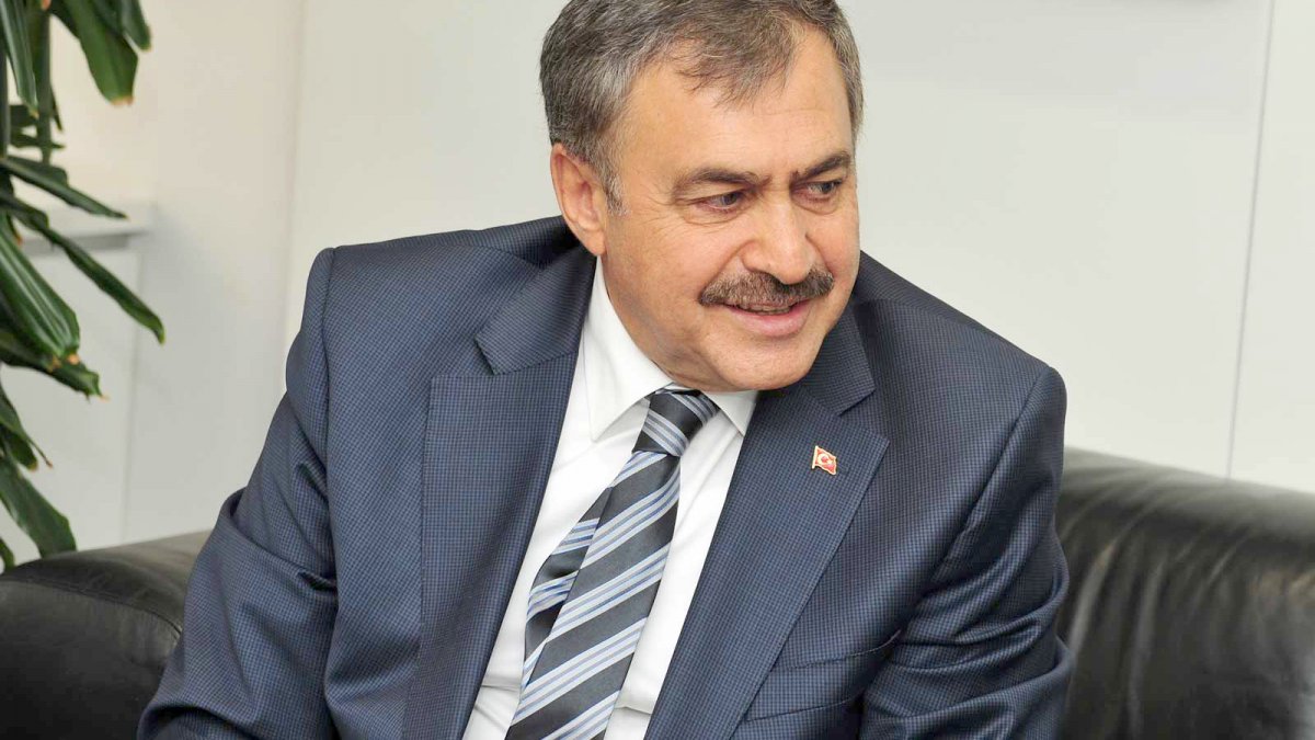 AK Partili Veysel Eroğlu'ndan akaryakıt sorununa çözüm: Dua edin, bol akaryakıt çıksın