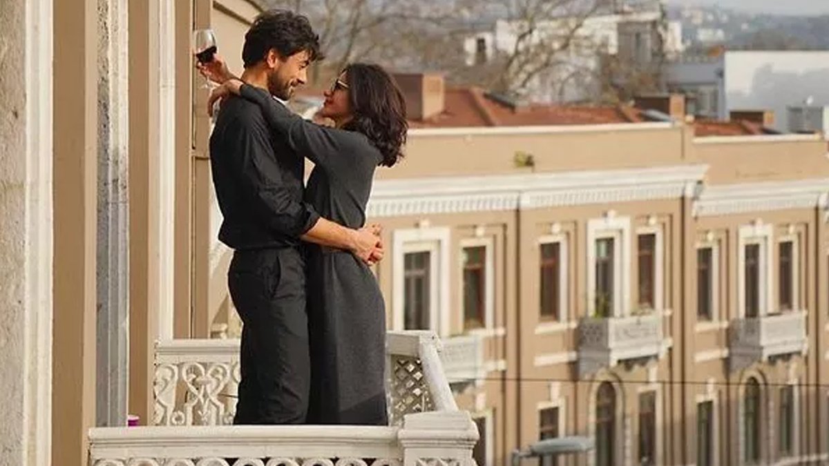 Yasak Elma'nın ünlü ismine Instagram şoku! Nikah basmak yerine Unfollowu bastı, sosyal medya ikiye bölündü