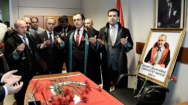 Savcı Kiraz, makamında dualarla anıldı