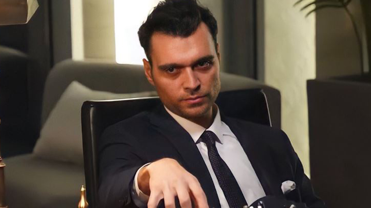 Baba dizisinin Ilhan'ı sevgilisini paylaştı! Sosyal medya ikiye bölündü