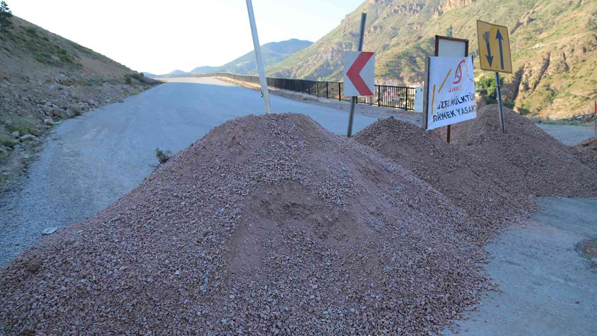 Hastaneye yolunu ulaşıma kapattı: "Zarara uğradım"