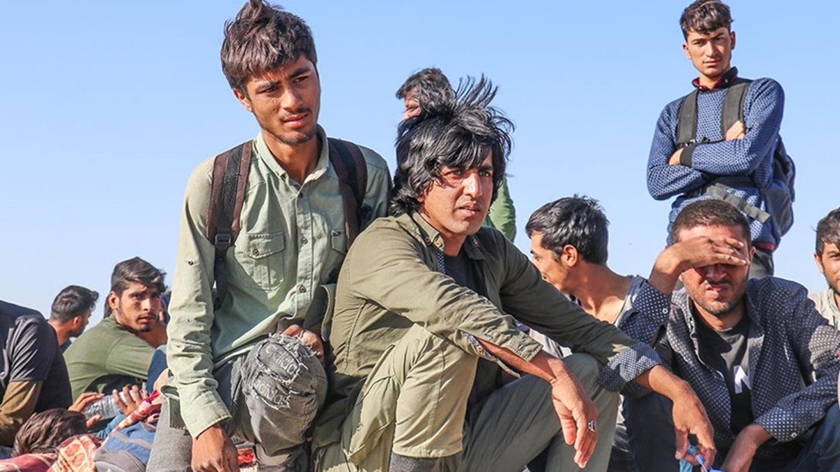 Pakistan Taliban’dan kaçanlara acımıyor: Yüzlerce Afgan geri gönderildi