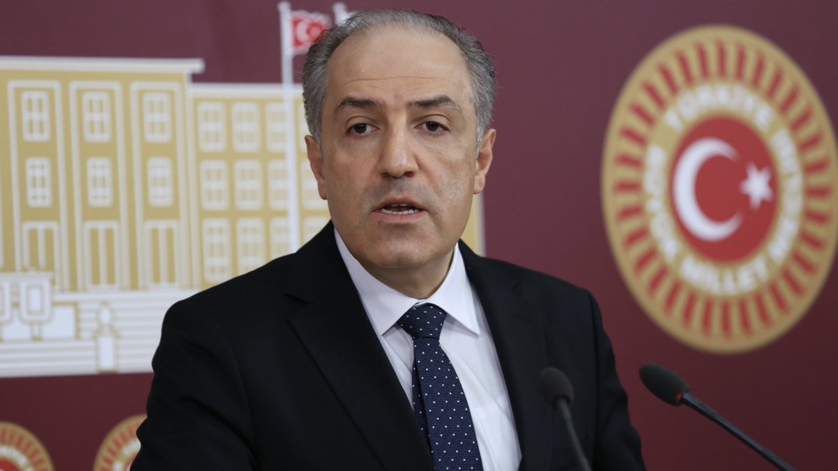 Dezenformasyon yasasına DEVA Partili Yeneroğlu'ndan tepki: Dertleri, milyonların haykırışını susturmak