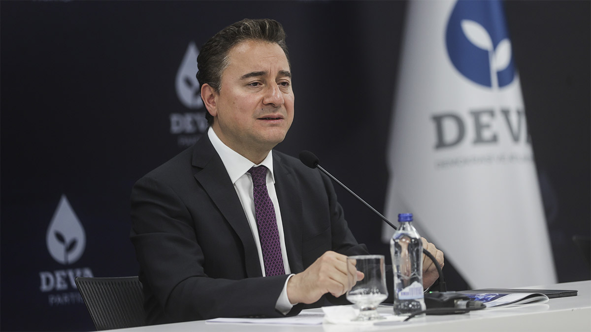 DEVA Partili Yeneroğlu'na hakaret eden polise Babacan'dan tepki: Herkes haddini bilecek