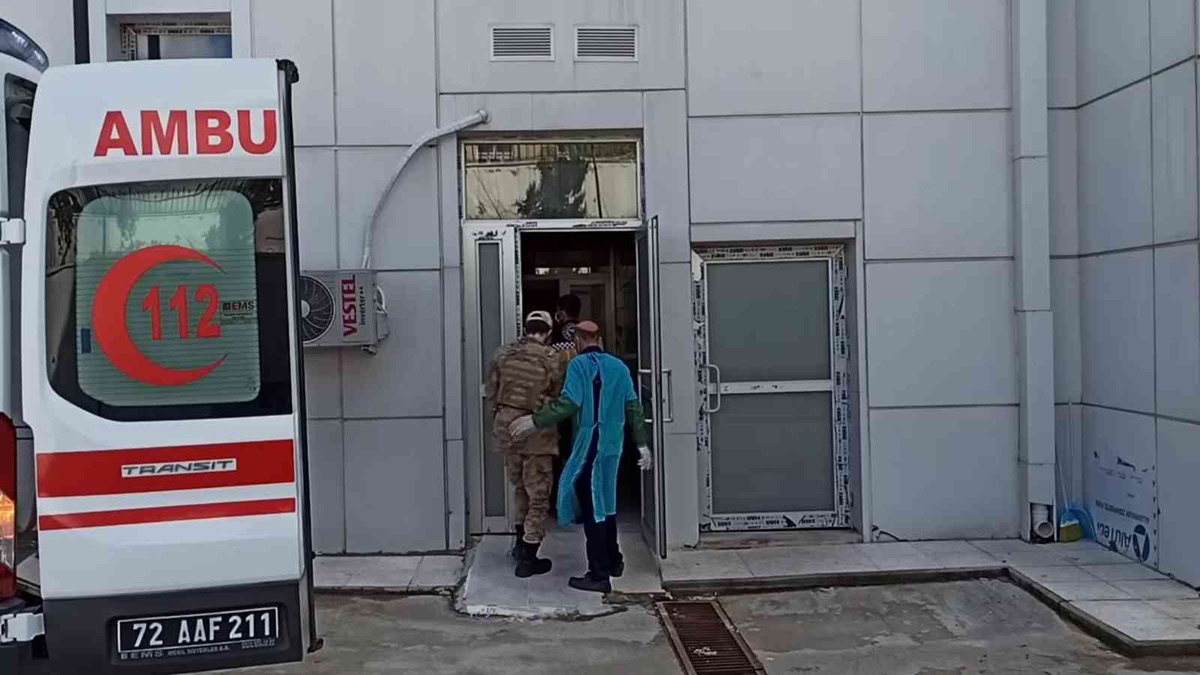 Evden kötü kokular gelince acı gerçek ortaya çıktı! Engelli kadın, ağabeyinin cesediyle 3 gün yaşadı