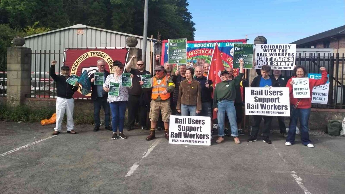 Birleşik Krallık'ta demiryolu işçilerinden son 30 yılın en büyük grevi: 40 bin kişi eylemde