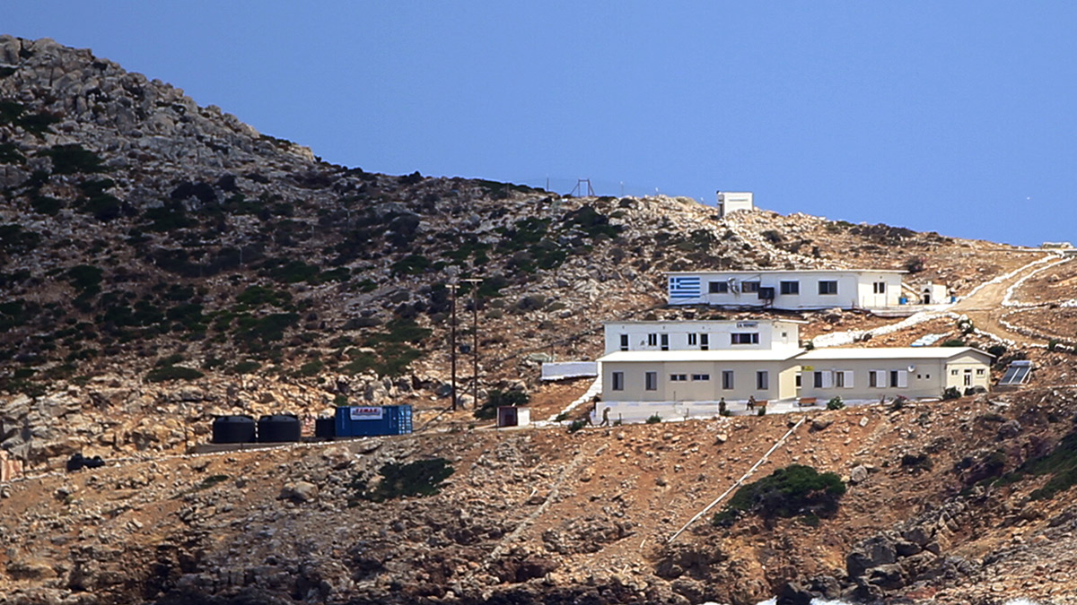 Yunanistan'dan Ege'de provokasyon: Adaya asker ve ağır silah yerleştirdiler