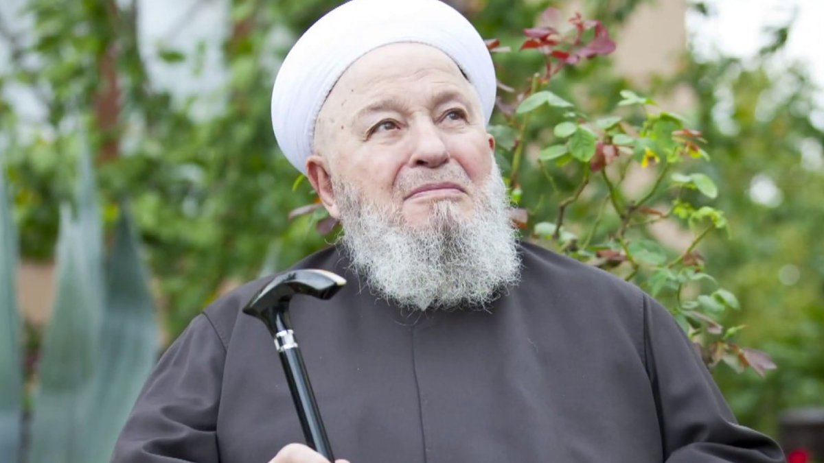 Mahmut Ustaosmanoğlu Hocaefendi Hakk'a yürüdü