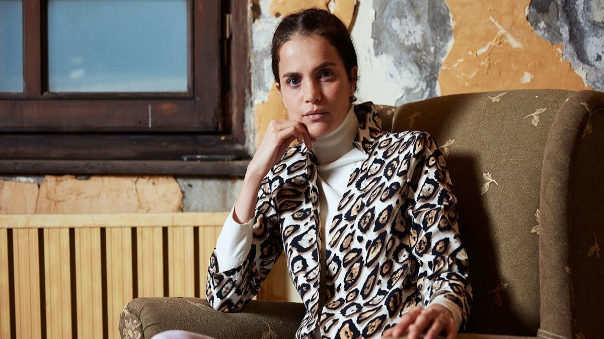 Tuğçe Kazaz'dan dikkat çeken açıklama: Ülkelerin sınırları değişmeli, gerekirse adalara girilmeli