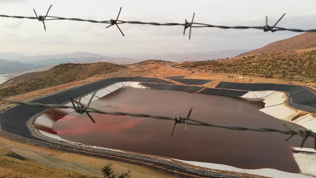 CHP'den Bakan Kurum'a kimyasal sızıntı sorusu: Faaliyetten men cezası uygulanacak mı?