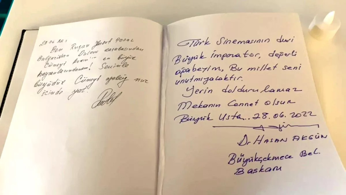 Cüneyt Arkın'ın vefat ettiği hastaneye anı defteri konuldu