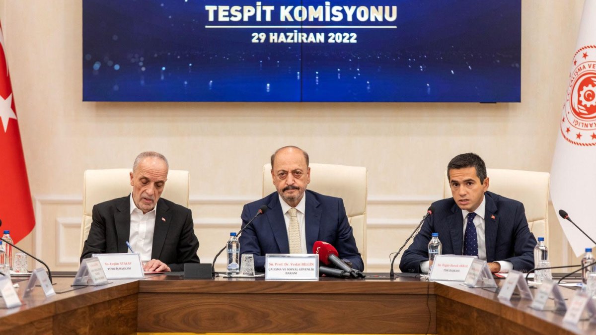 Çalışma Bakanı işçilerin örgütsüzlüğünden yakındı