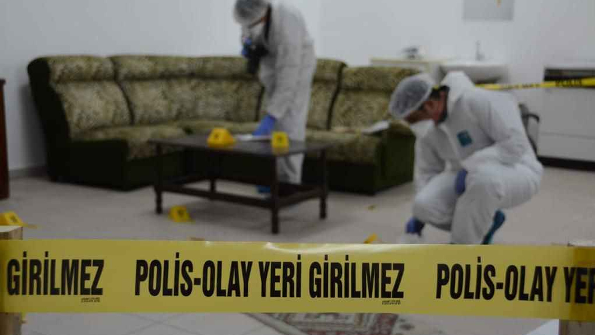 İstanbul’da çifte ölüm: Yatakta çıplak ve sarılmış halde bulundular